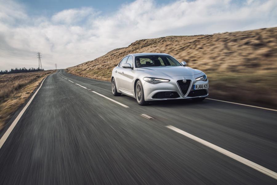  Alfa Romeo Giulia Q2 (952) 2016 года  (UK) (фото 21 из 43)